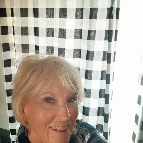 Meet your Posher, Margaret - Picture 1 of 1